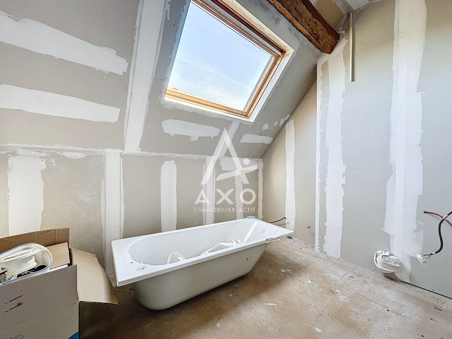 VENDU - Longère Mitoyenne 6 pièces - 148m² - La Loupe / St Victor (28240)