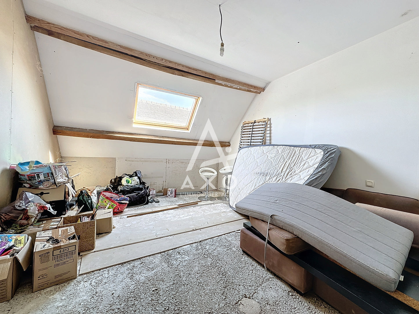 VENDU - Longère Mitoyenne 6 pièces - 148m² - La Loupe / St Victor (28240)