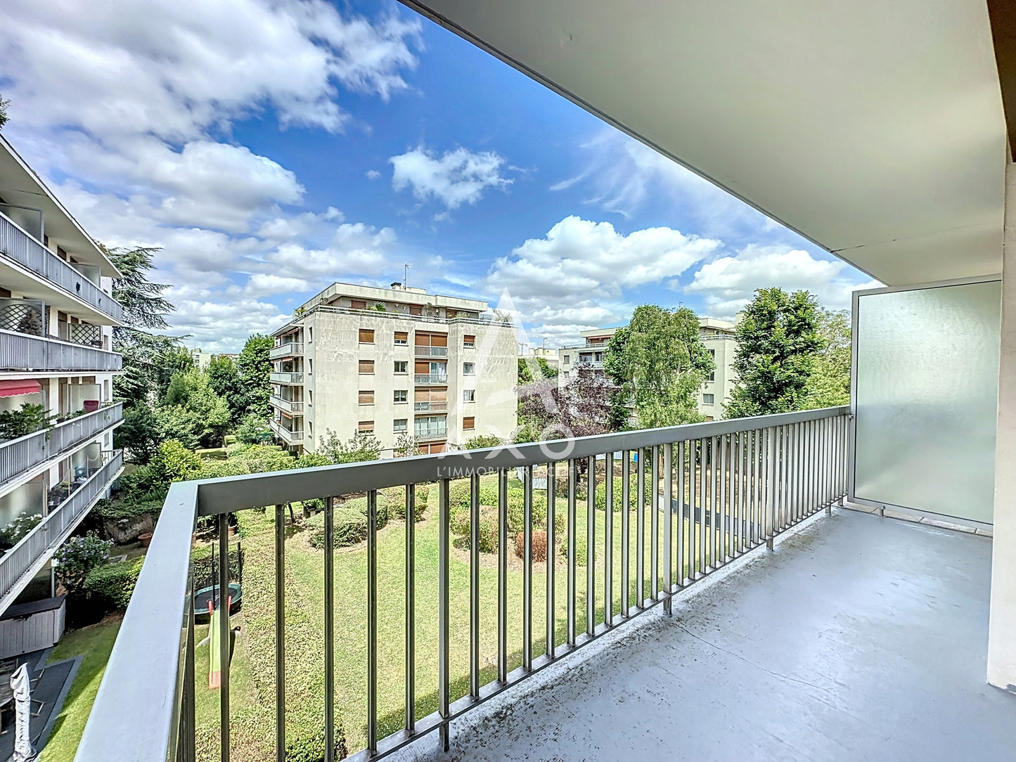 VENDU EN 2 VISITES - Appartement Familial de 3 Pièces - 63,7 m² - Rueil-Malmaison (92500)