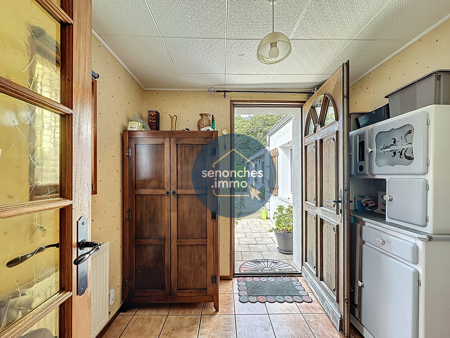 Maison ancienne de 131 m² rénovée avec terrain et dépendances à Belhomert 28240