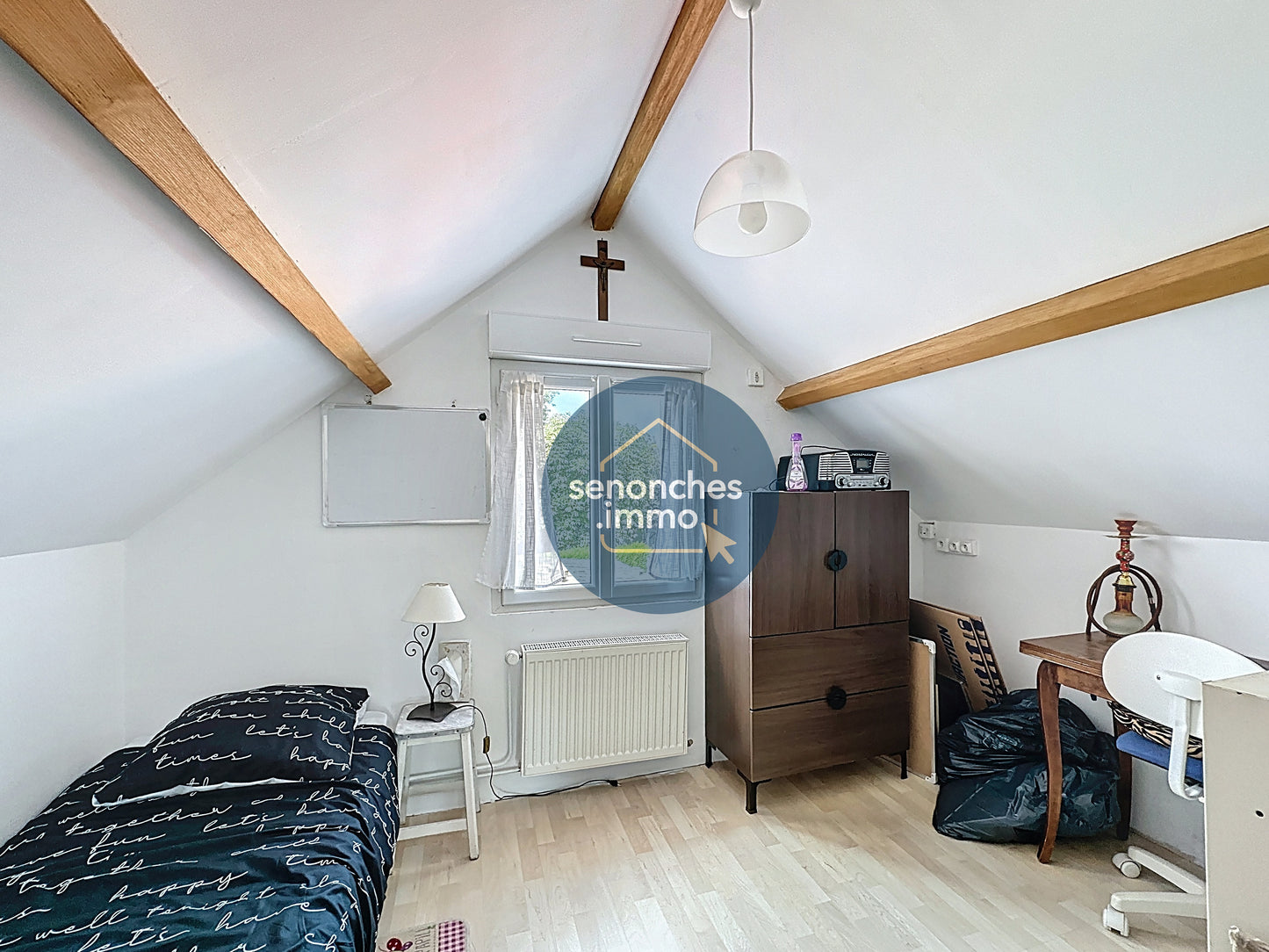 Maison ancienne de 131 m² rénovée avec terrain et dépendances à Belhomert 28240