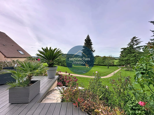 Maison avec piscine chauffée, grand terrain arboré et prestations haut de gamme à Saintigny (28480)