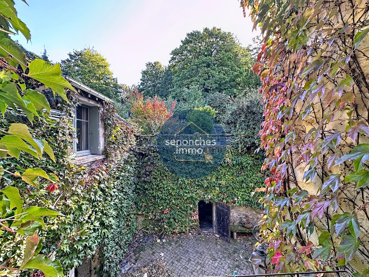 Maison de caractère avec jardin et dépendances – Nogent-le-Rotrou centre