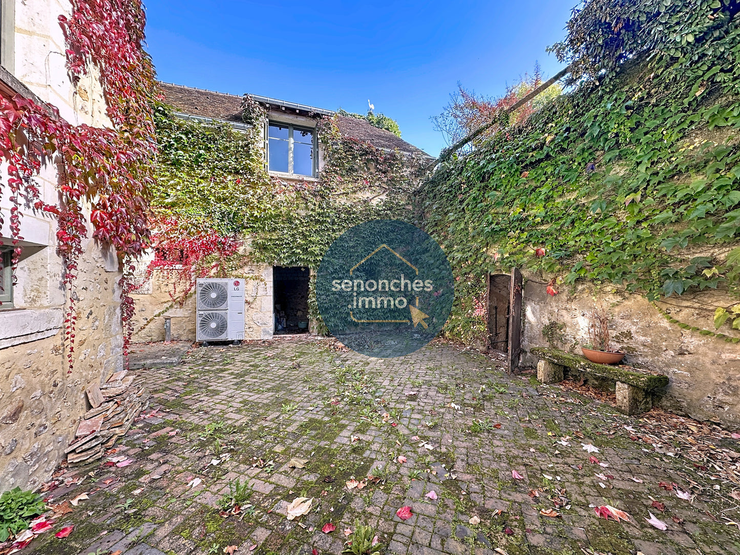 Maison de caractère avec jardin et dépendances – Nogent-le-Rotrou centre