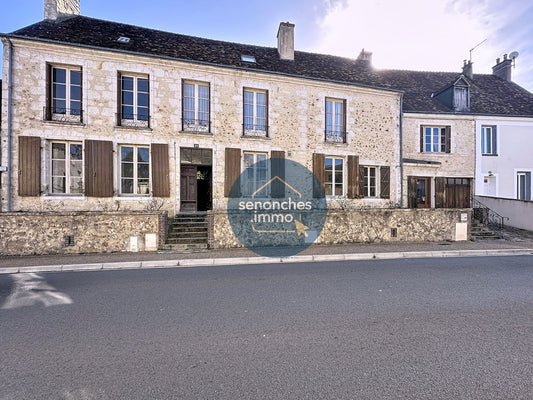 Maison de caractère avec jardin et dépendances – Nogent-le-Rotrou centre