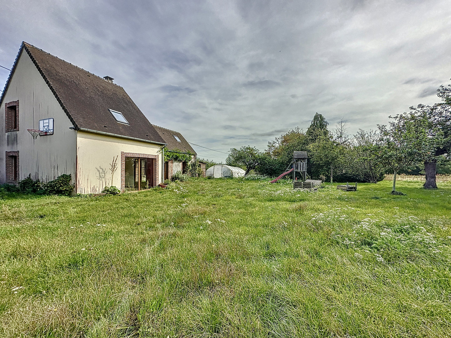 VENDU - Longère à vendre 6 pièces - 144 m² + terrain 7060 m² - Senonches (28250)