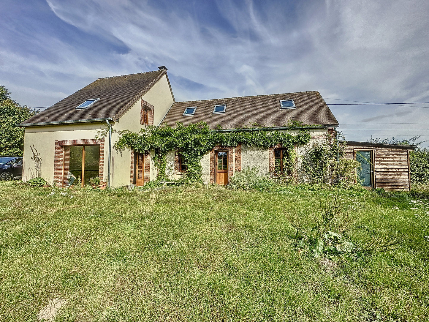 VENDU - Longère à vendre 6 pièces - 144 m² + terrain 7060 m² - Senonches (28250)
