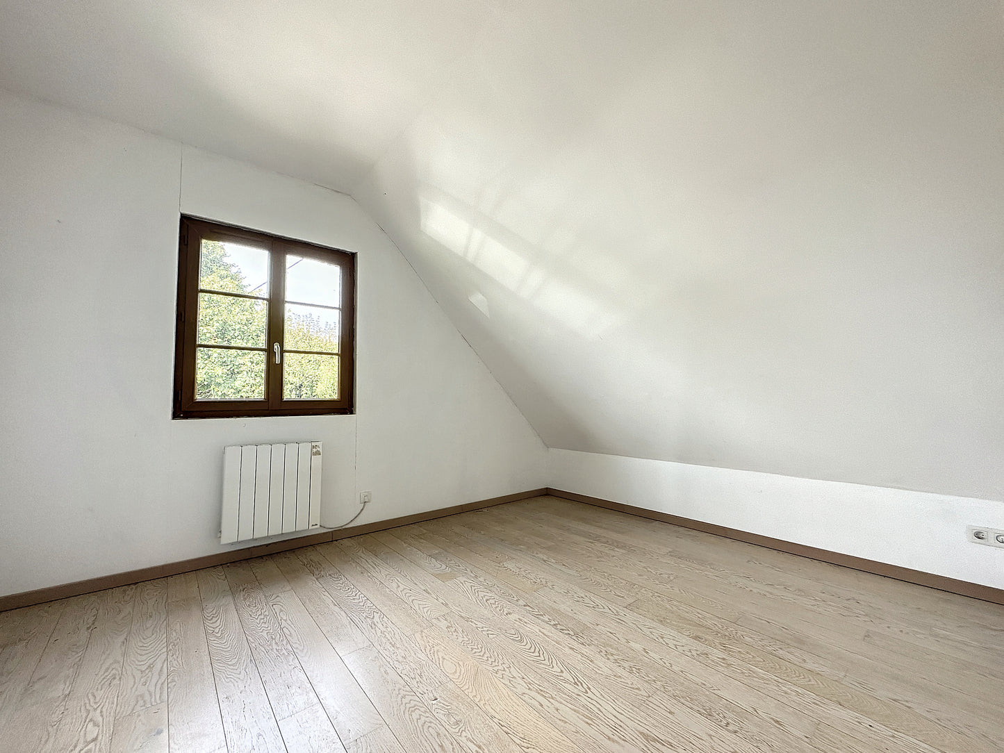 VENDU - Longère à vendre 6 pièces - 144 m² + terrain 7060 m² - Senonches (28250)