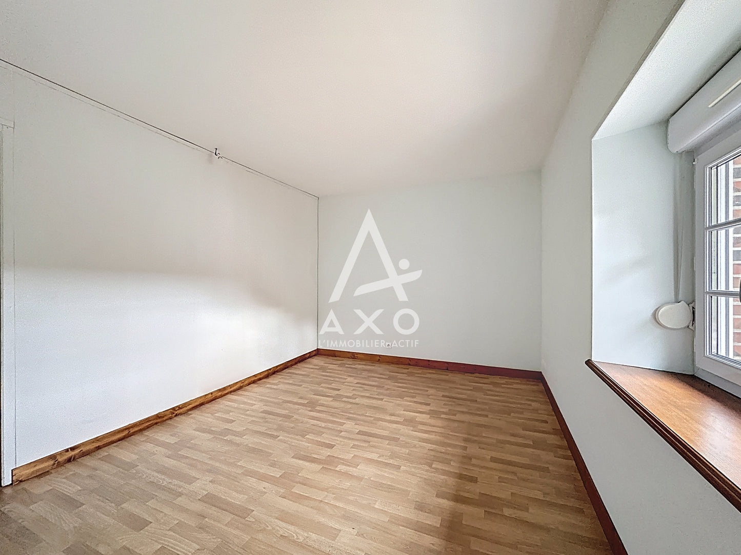 Maison ancienne rénovée de 118 m² avec terrain de 1000 m² à Saint-Victor-de-Buton – Coup de cœur garanti !