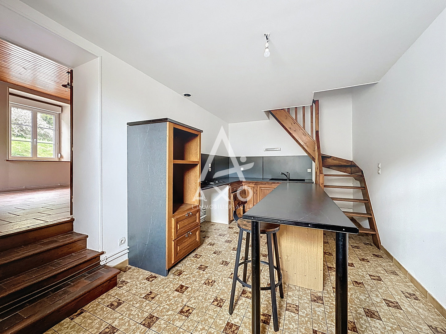 Maison ancienne rénovée de 118 m² avec terrain de 1000 m² à Saint-Victor-de-Buton – Coup de cœur garanti !