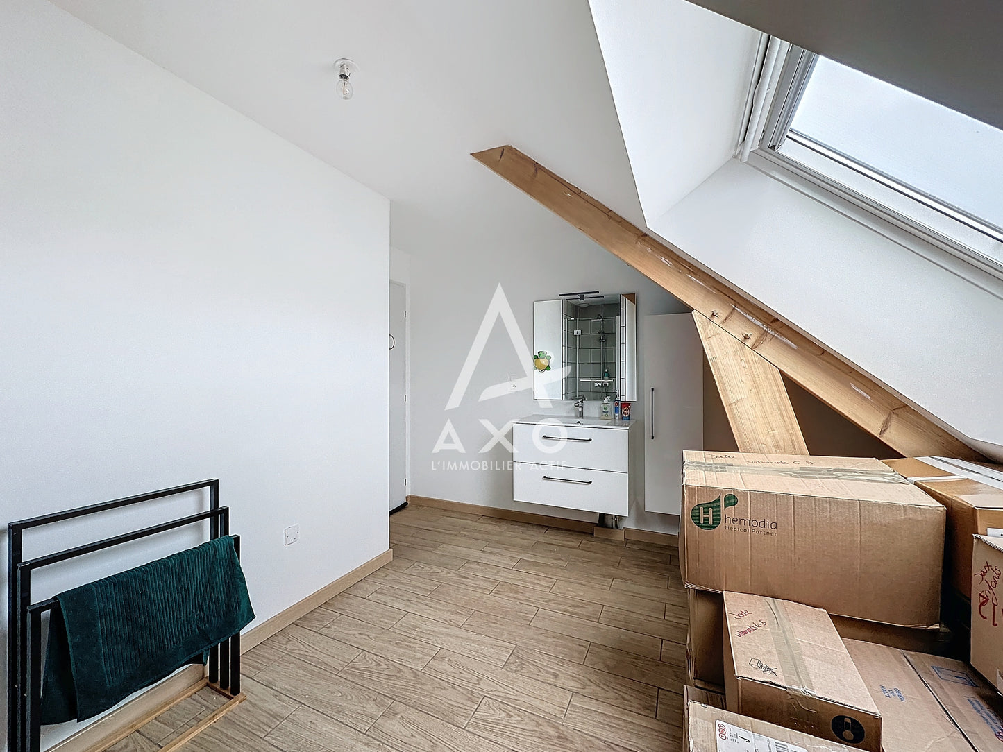 SOUS-COMPROMIS - Pavillon moderne de 160 m² – Saint Aubin des Bois (28300), à 10 km de Chartres