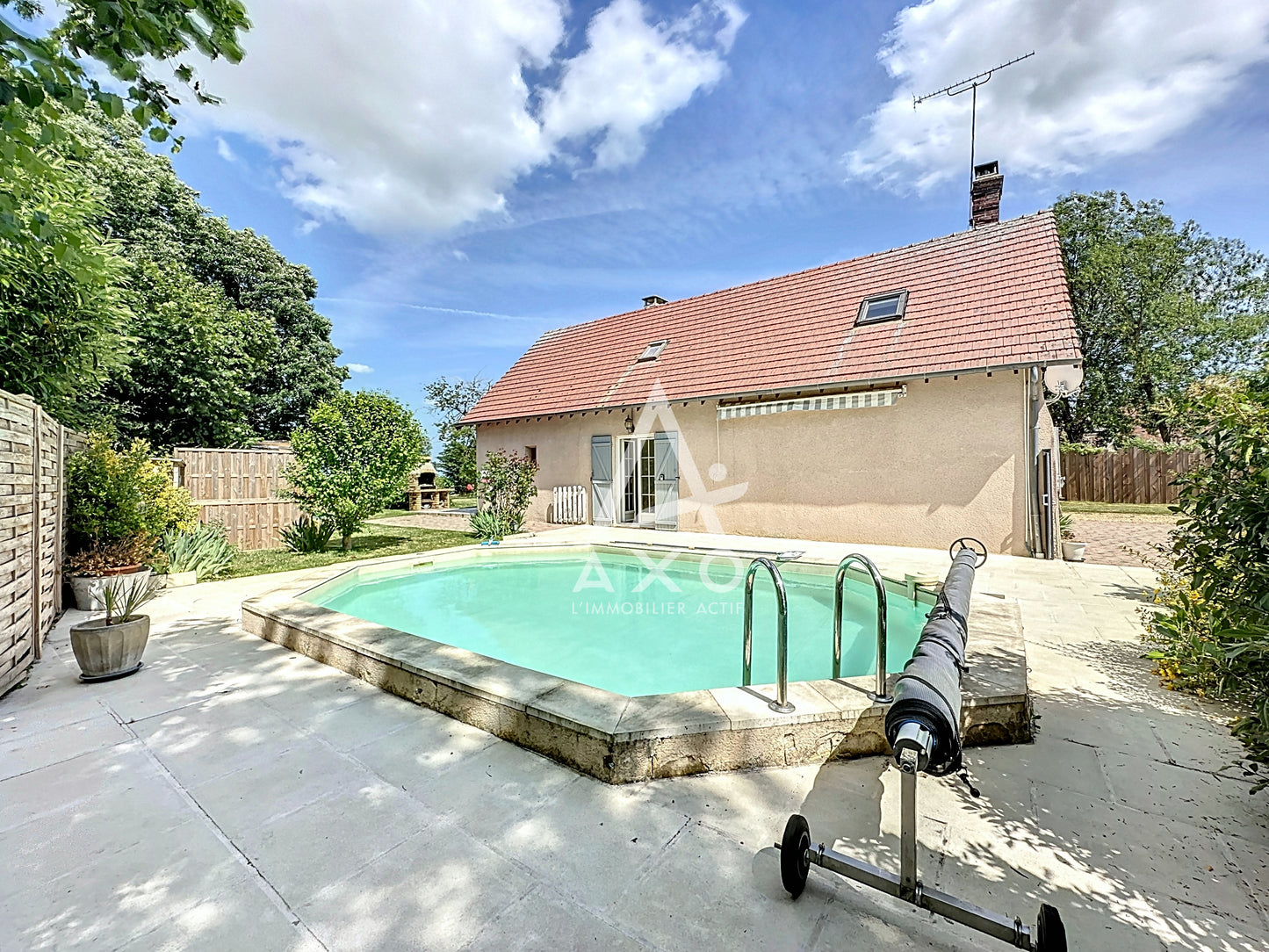 Longère de charme avec piscine et annexes à vendre à Saint-Jean-de-Rebervilliers (28170)