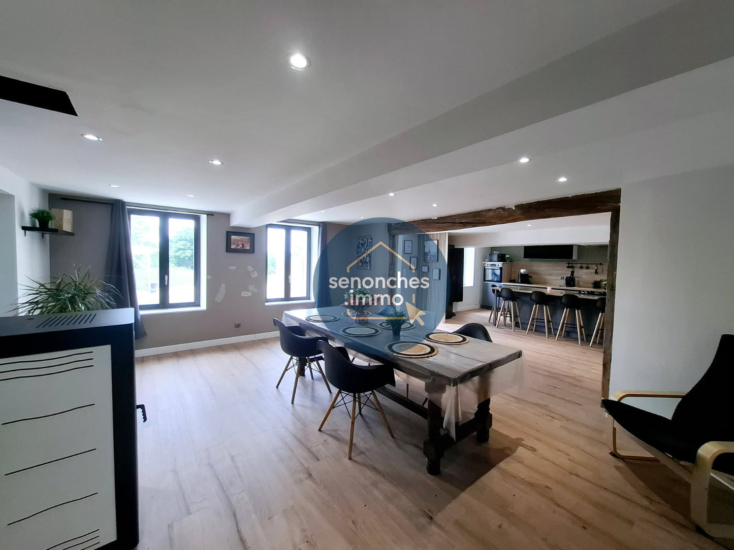 Propriété familiale de 214 m2 sur terrain de 5300 m2 à vendre à Manou 28240