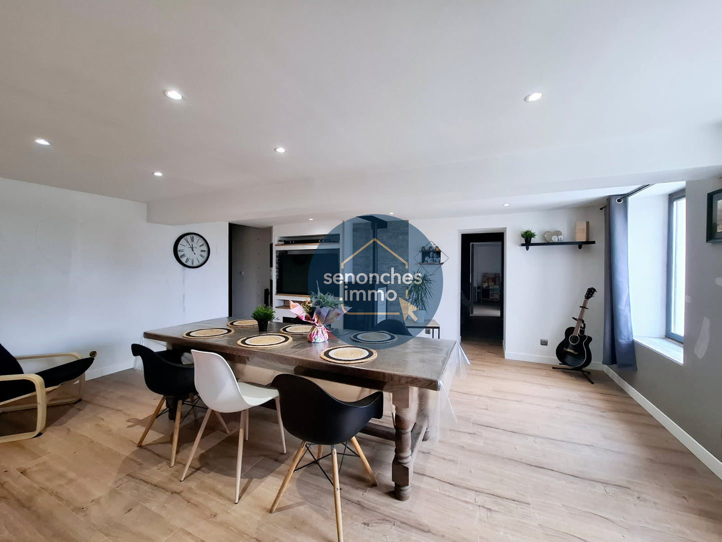 Propriété familiale de 214 m2 sur terrain de 5300 m2 à vendre à Manou 28240