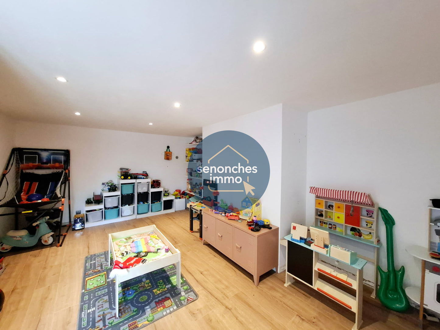 Propriété familiale de 214 m2 sur terrain de 5300 m2 à vendre à Manou 28240