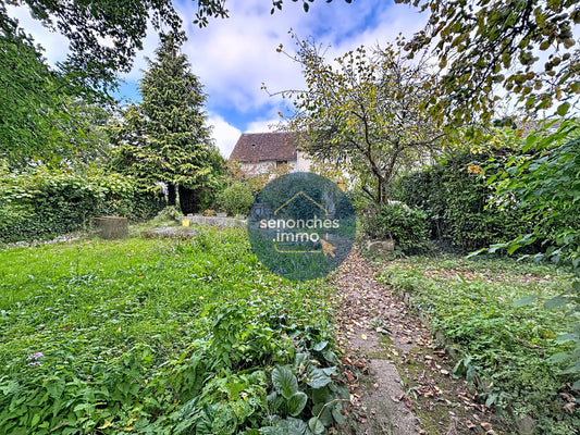 Ancien restaurant à vendre à proximité de Nogent-le-Rôtrou – 400 m², terrain de 8 306 m²