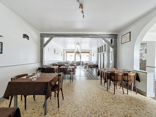 Immeuble (ancien Bar-Restaurant et logement) - 214m² - Digny / Senonches (28250)