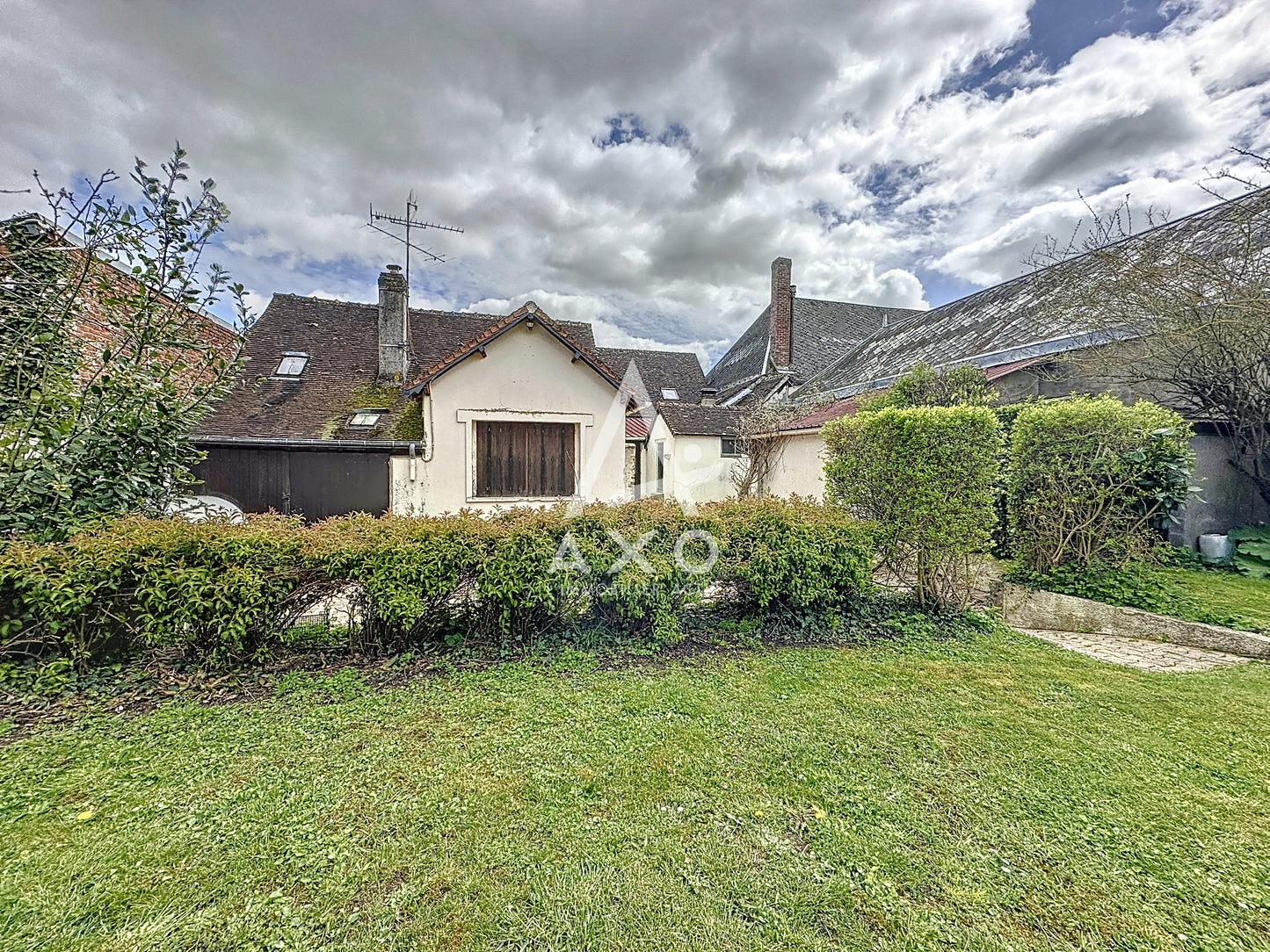 Bar-Restaurant et logement - 214m² - Digny / Senonches (28250)
