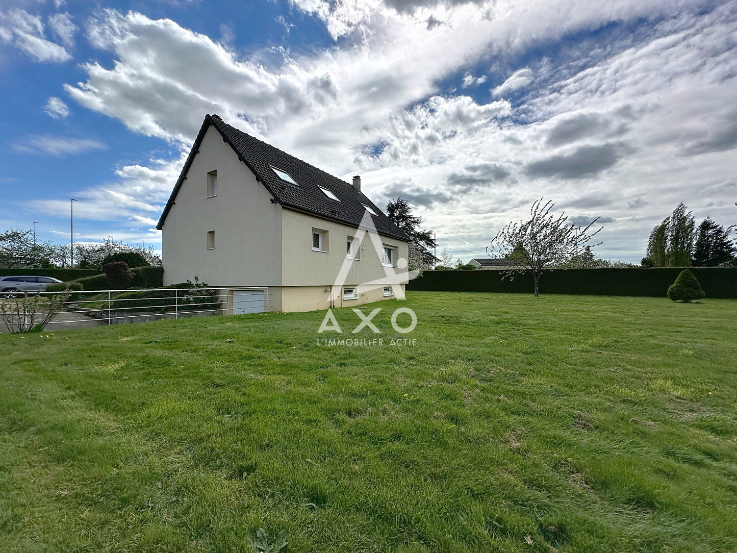 GRANDE VILLA FAMILIALE À LA LOUPE – 5 CHAMBRES – SOUS-SOL TOTAL – TERRAIN DE 1650 M²