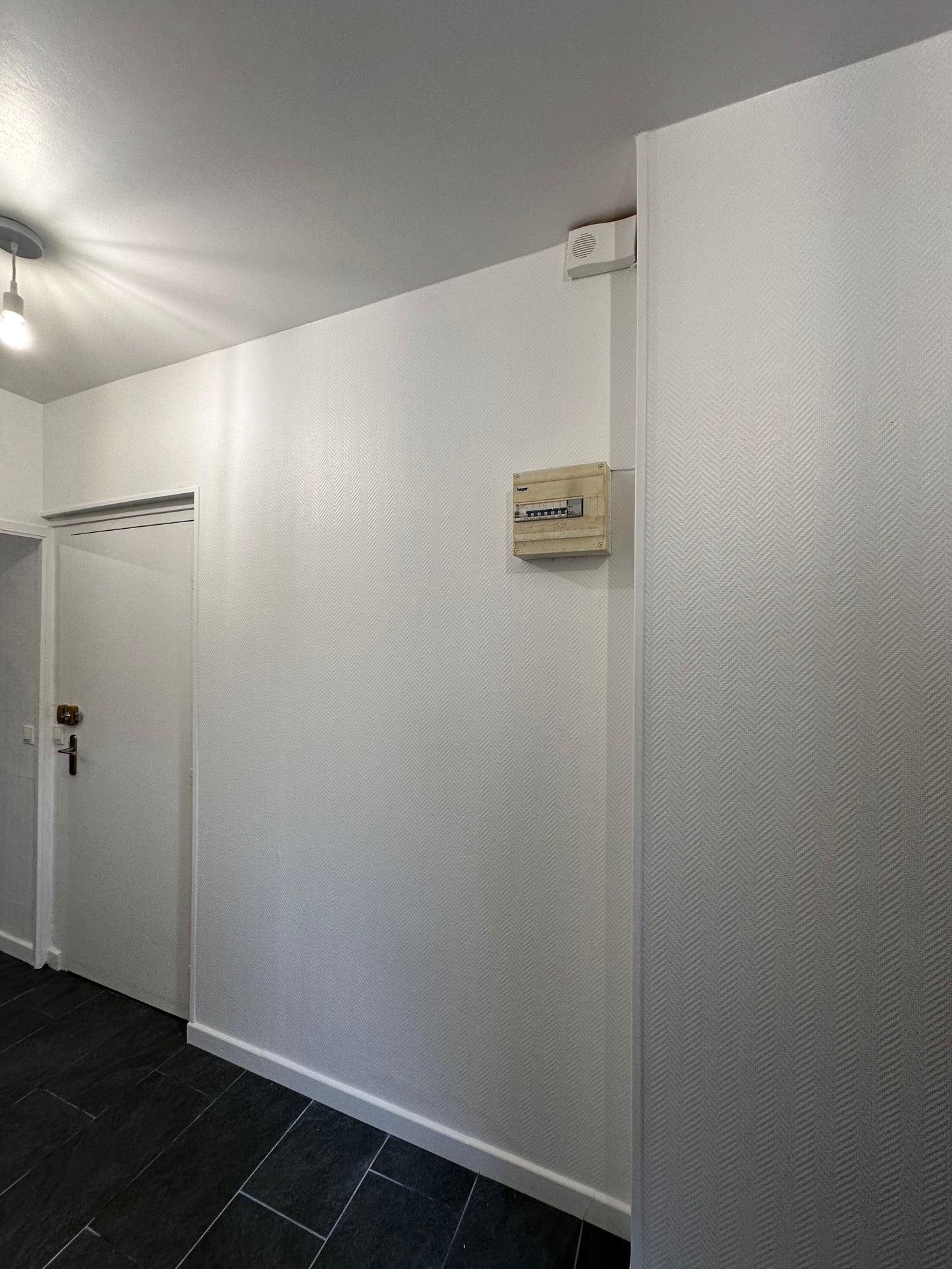 ❌ Loué  - Studio refait à neuf - 20 m² - Senonches (28250)