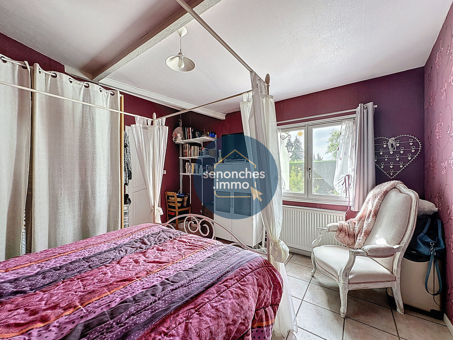 Maison ancienne de 131 m² rénovée avec terrain et dépendances à Belhomert 28240