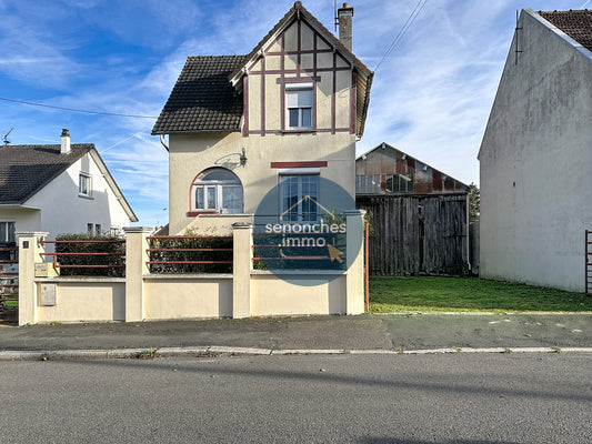 Pavillon sur sous-sol avec studio indépendant, grande grange et terrain clos – La Loupe (28240)