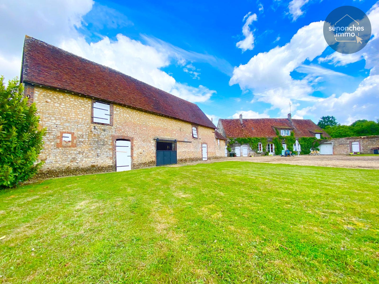 Corps de ferme à vendre à Saint-Victor-de-Buthon (28240) avec dépendances et 2,75 hectares