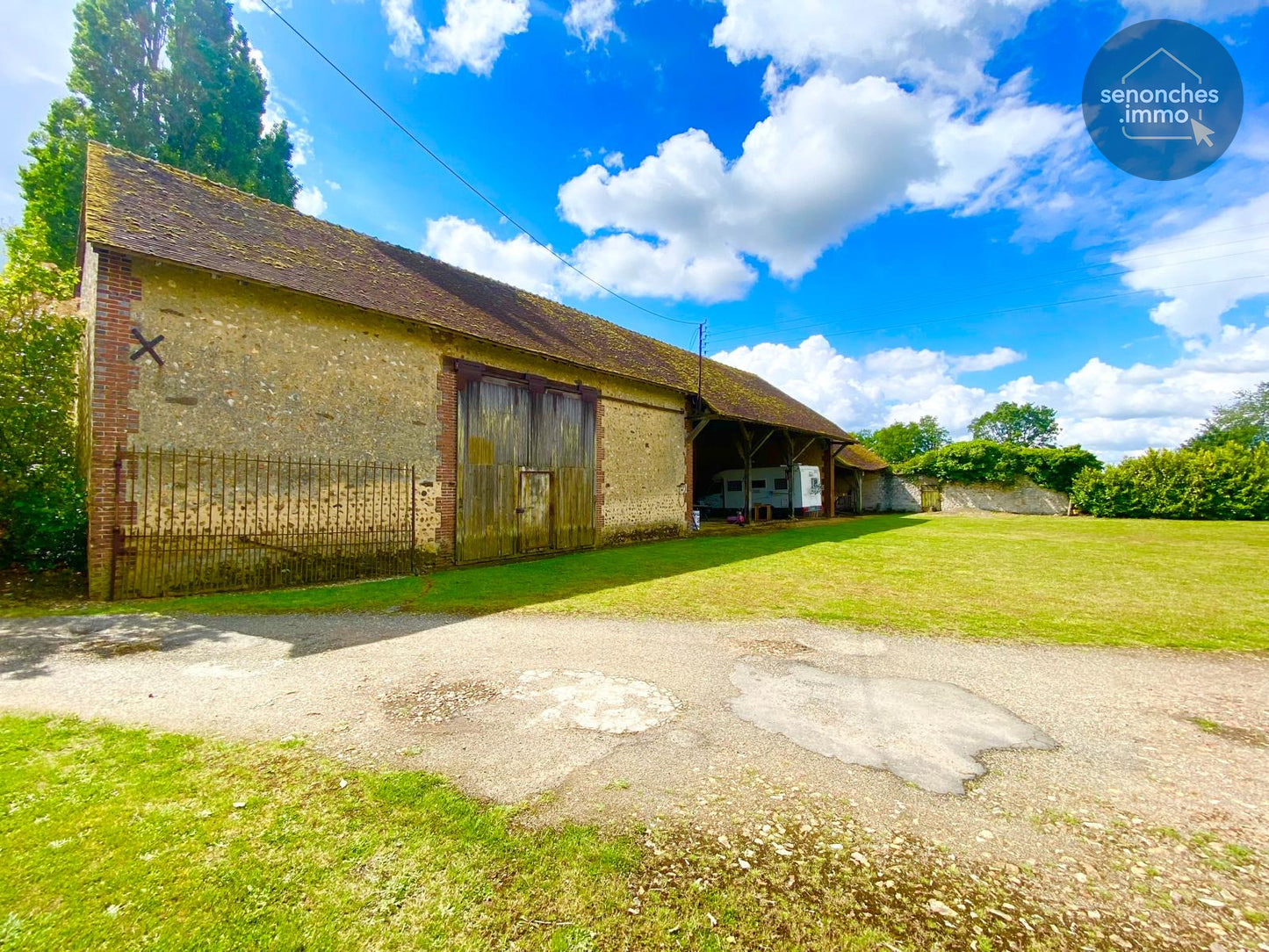 Corps de ferme à vendre à Saint-Victor-de-Buthon (28240) avec dépendances et 2,75 hectares