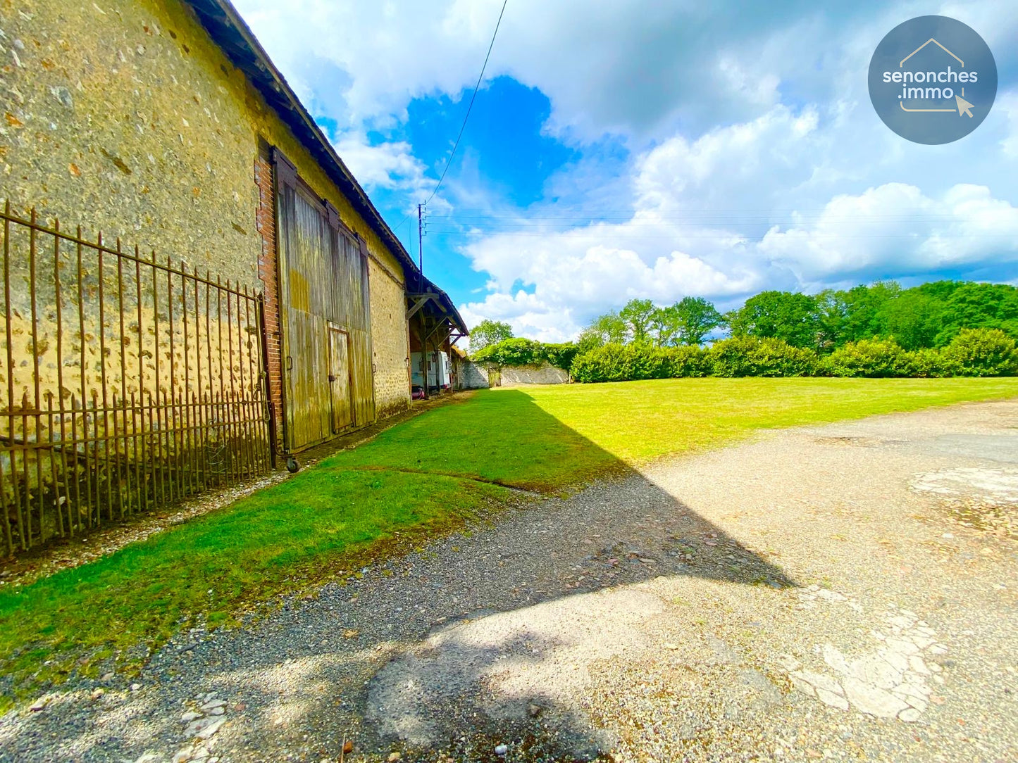 Corps de ferme à vendre à Saint-Victor-de-Buthon (28240) avec dépendances et 2,75 hectares