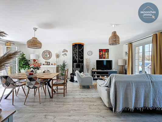 Maison de plain-pied à vendre à Crucey-Villages sur terrain arboré de 2823 m²