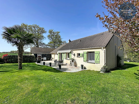 Maison de plain-pied à vendre à Crucey-Villages sur terrain arboré de 2823 m²