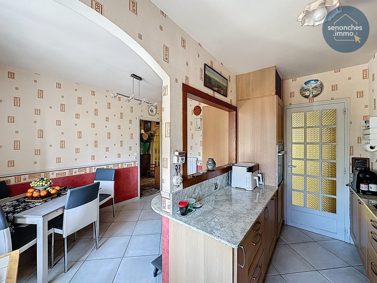 Cuisine aménagée indépendante maison familiale Le Coudray 28630