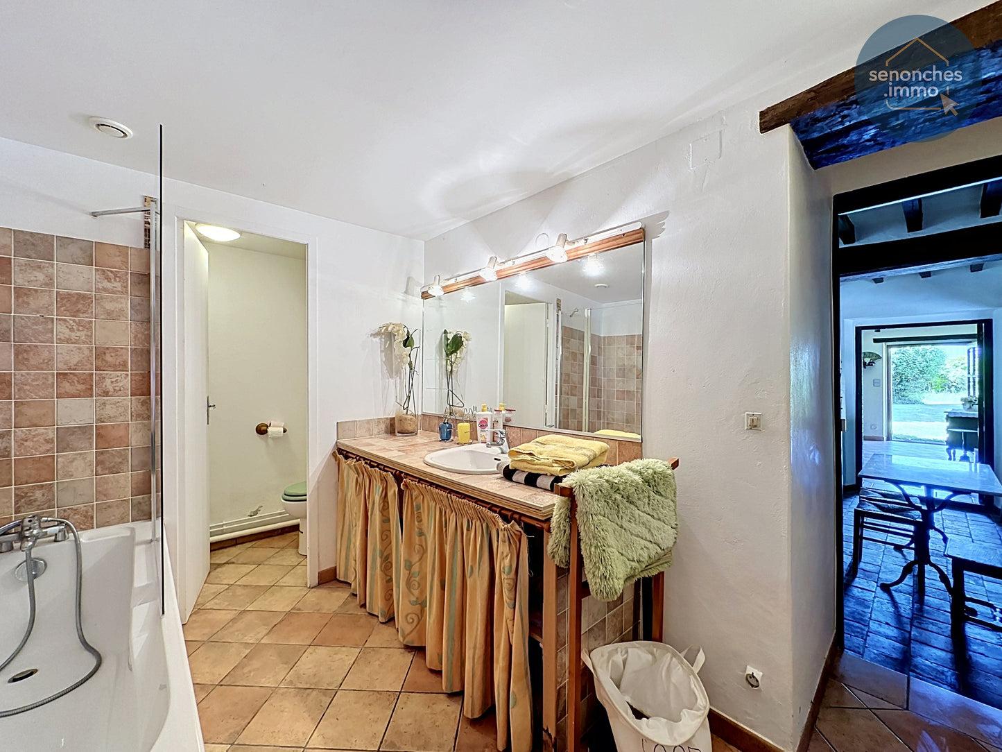 Longères anciennes à vendre à Favières (28170) – Ensemble immobilier de charme avec jardin arboré