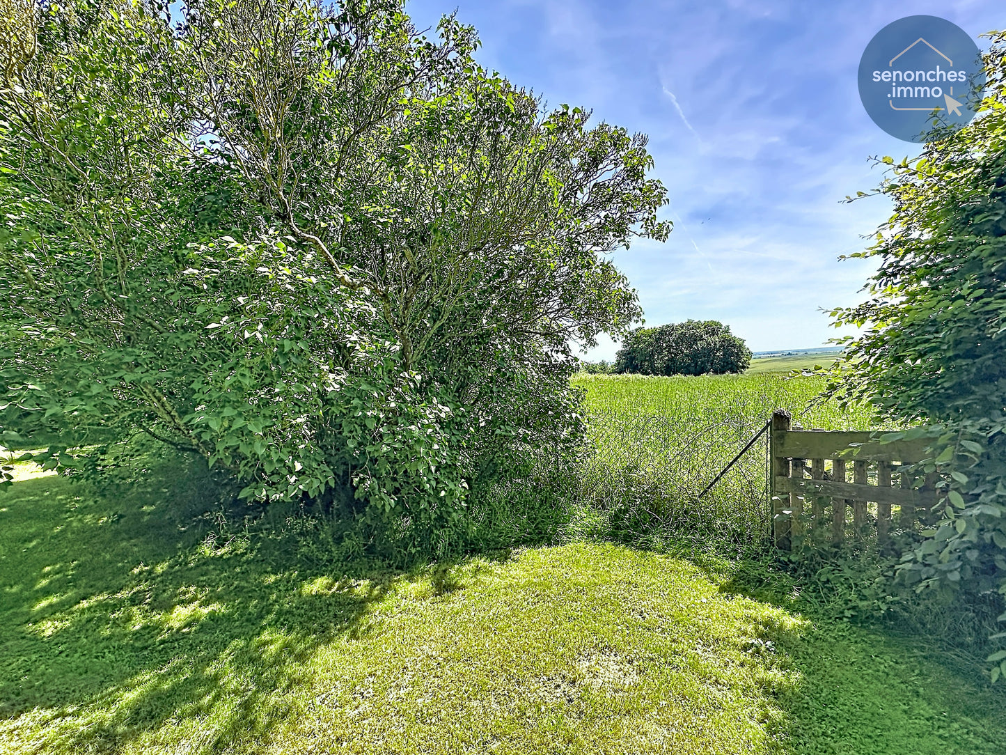 Longères anciennes à vendre à Favières (28170) – Ensemble immobilier de charme avec jardin arboré