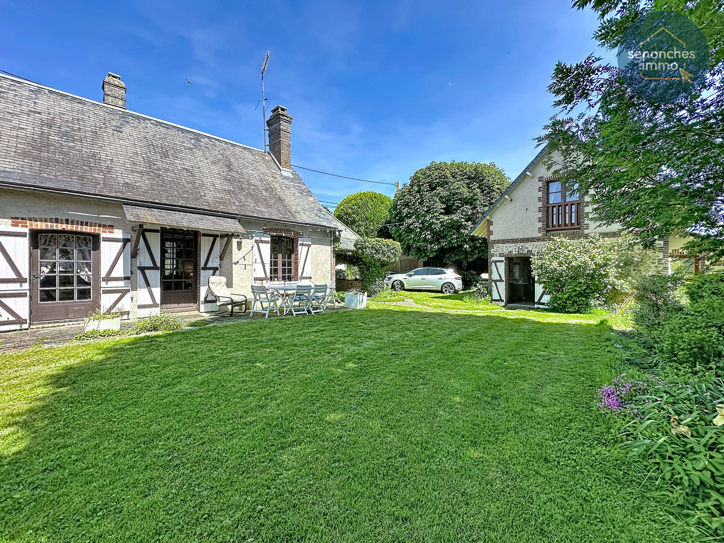 Longères anciennes à vendre à Favières (28170) – Ensemble immobilier de charme avec jardin arboré