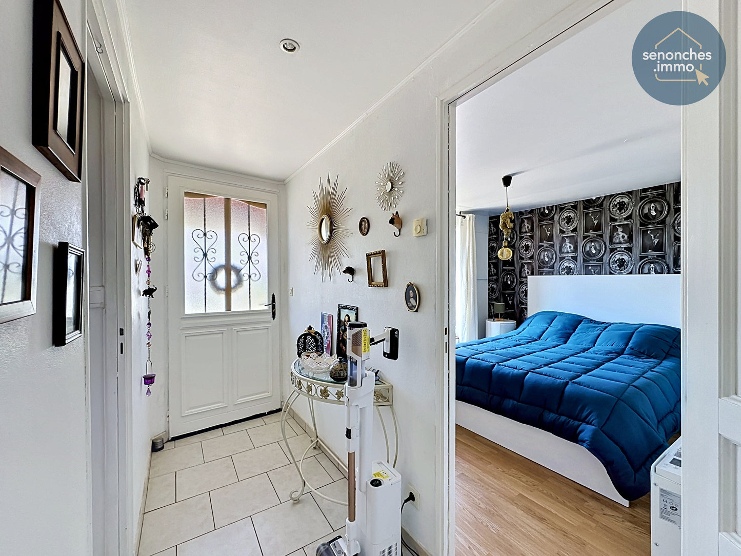 Chambre en rez-de-chaussée avec dressing et salle d’eau – Maison Senonches