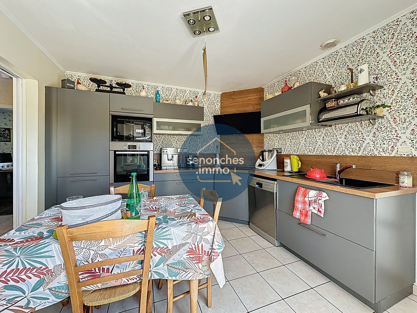 Pavillon plain-pied à vendre à Jaudrais 28250, 114 m², terrain 2381 m², 4 chambres, annexe garage & hangar