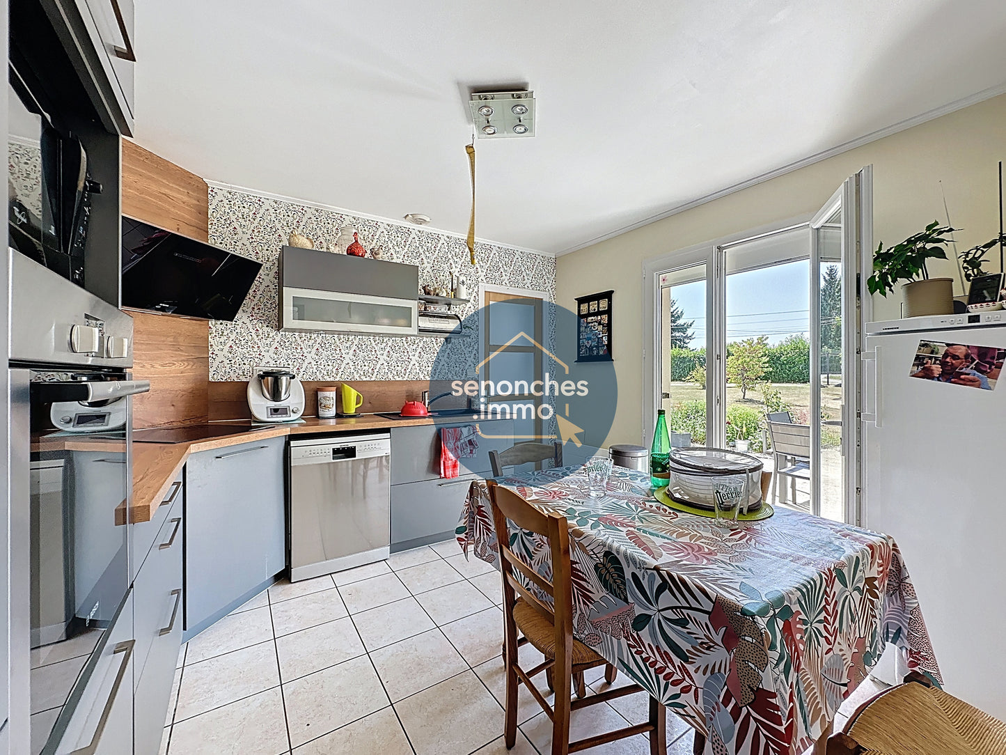 Pavillon plain-pied à vendre à Jaudrais 28250, 114 m², terrain 2381 m², 4 chambres, annexe garage & hangar