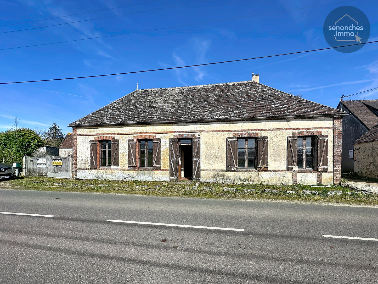 Maison ancienne à Senonches à rénover avec dépendances et terrain de plus d’1 hectare