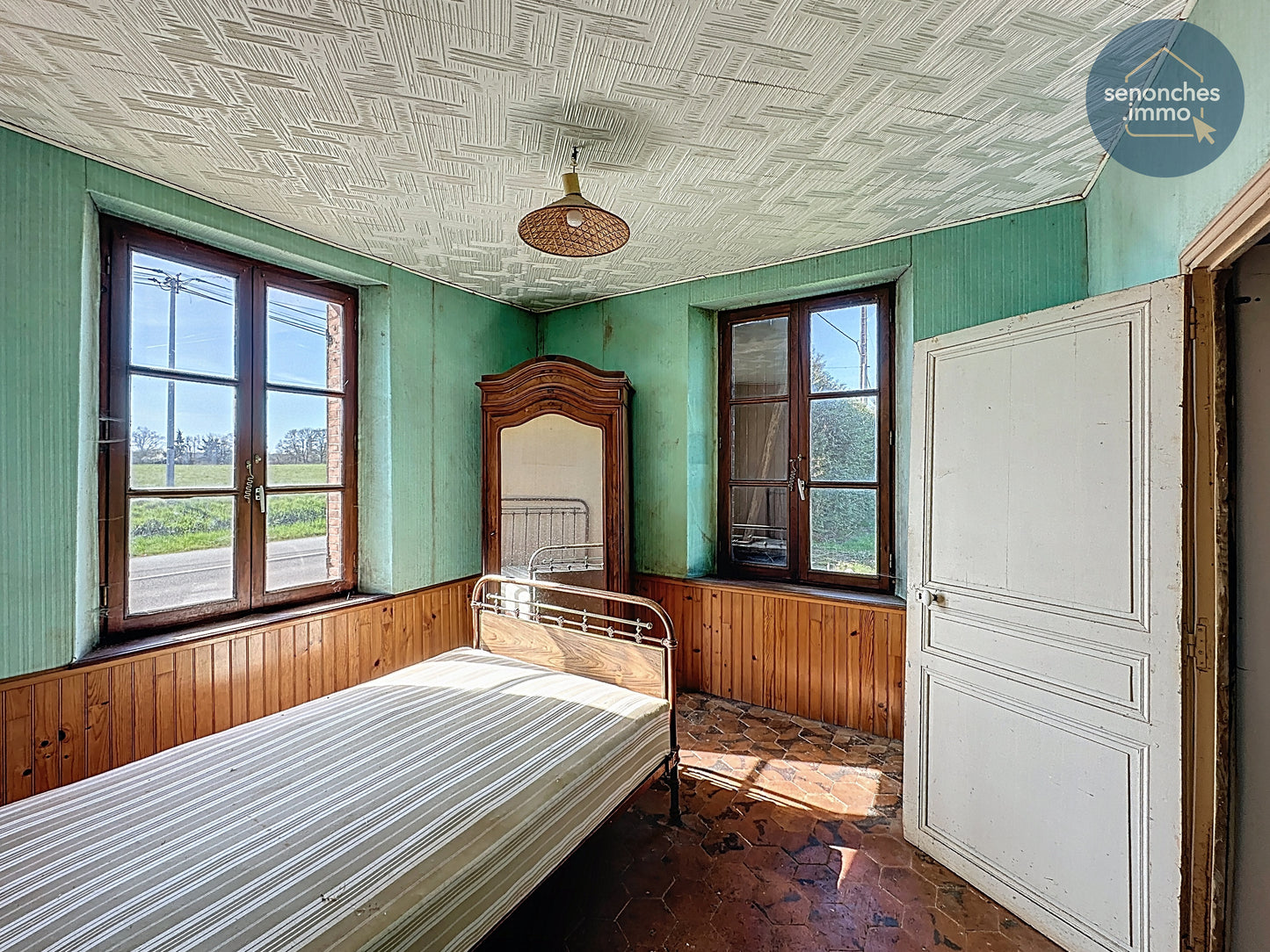 Maison ancienne à Senonches à rénover avec dépendances et terrain de plus d’1 hectare