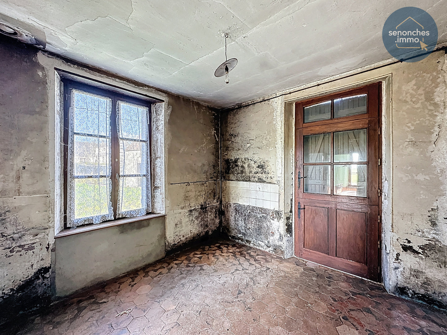 Maison ancienne à Senonches à rénover avec dépendances et terrain de plus d’1 hectare
