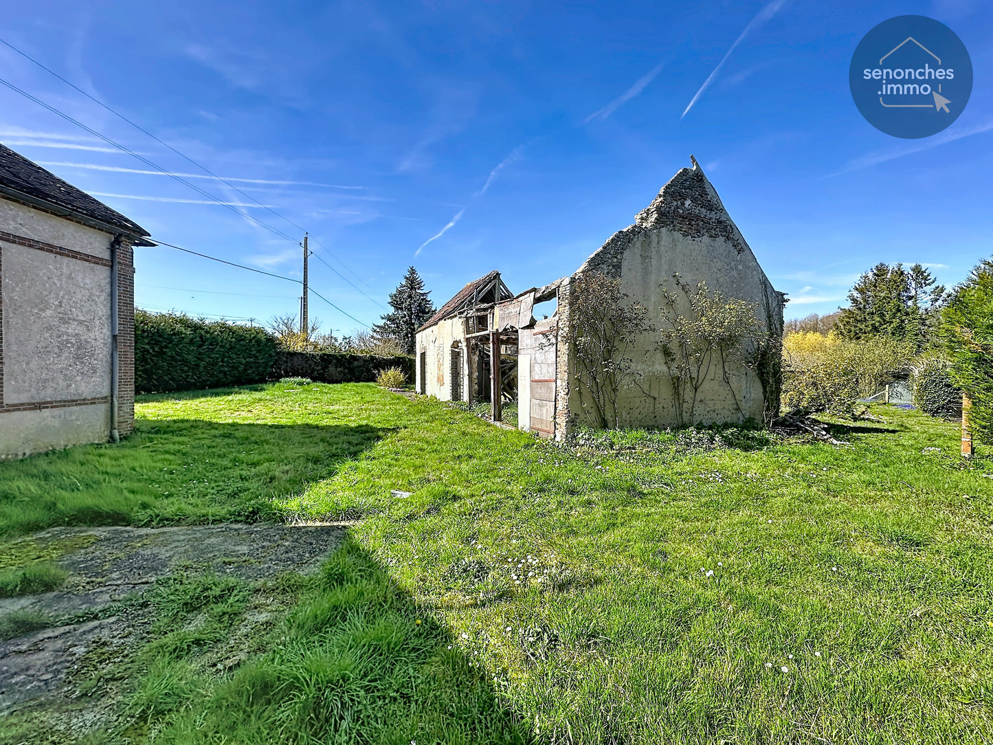 Maison ancienne à Senonches à rénover avec dépendances et terrain de plus d’1 hectare
