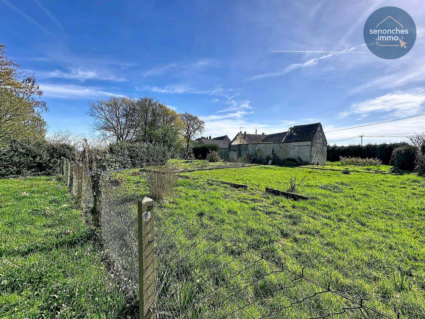 Maison ancienne à Senonches à rénover avec dépendances et terrain de plus d’1 hectare