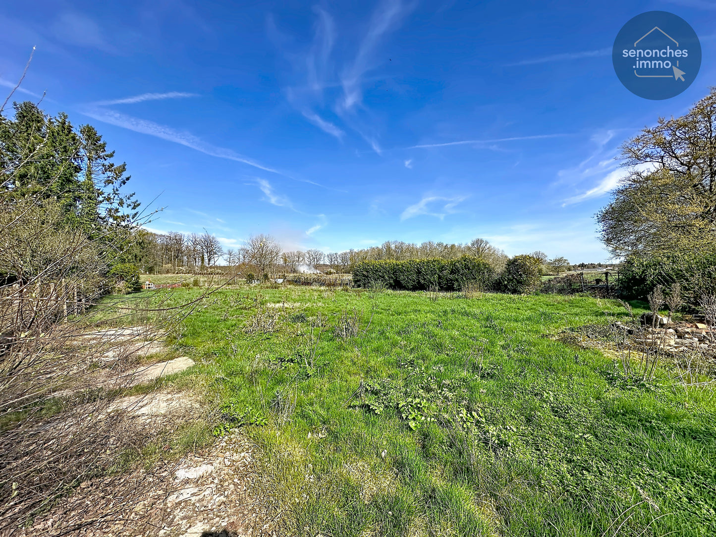 Maison ancienne à Senonches à rénover avec dépendances et terrain de plus d’1 hectare