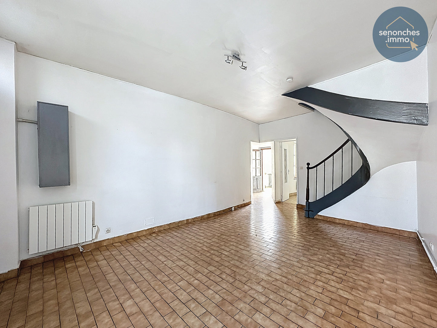 Maison de bourg à vendre à Brezolles (28270) – 80 m² avec cour, cave et combles aménageables