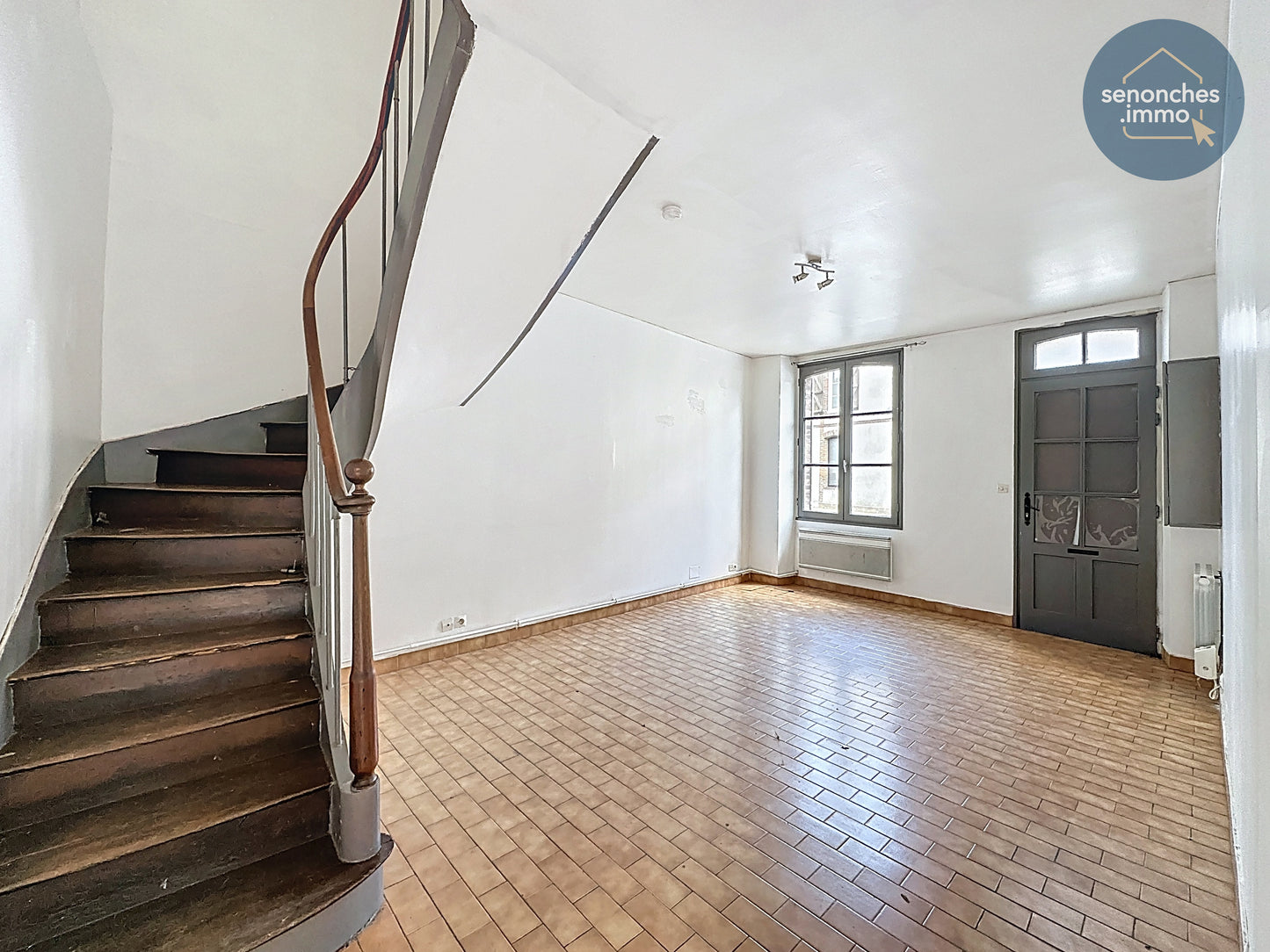 Maison de bourg à vendre à Brezolles (28270) – 80 m² avec cour, cave et combles aménageables