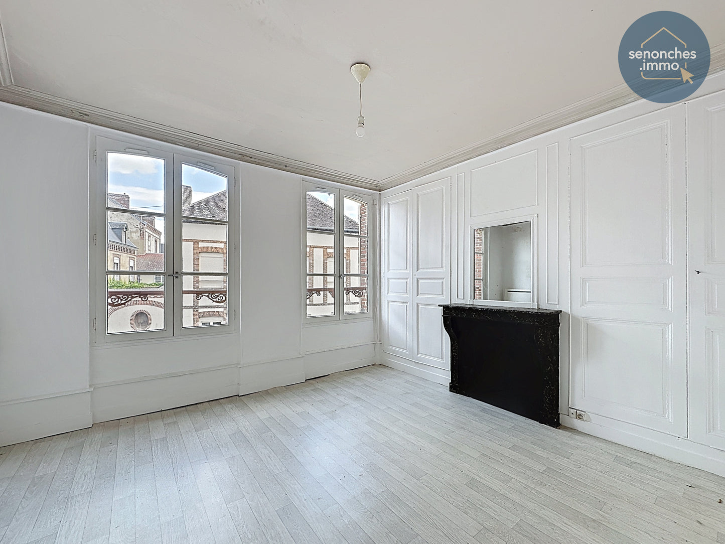 Maison de bourg à vendre à Brezolles (28270) – 80 m² avec cour, cave et combles aménageables