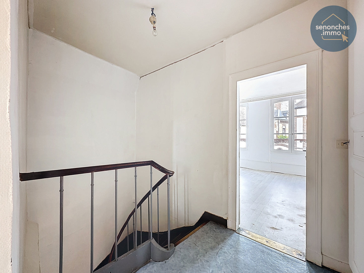 Maison de bourg à vendre à Brezolles (28270) – 80 m² avec cour, cave et combles aménageables