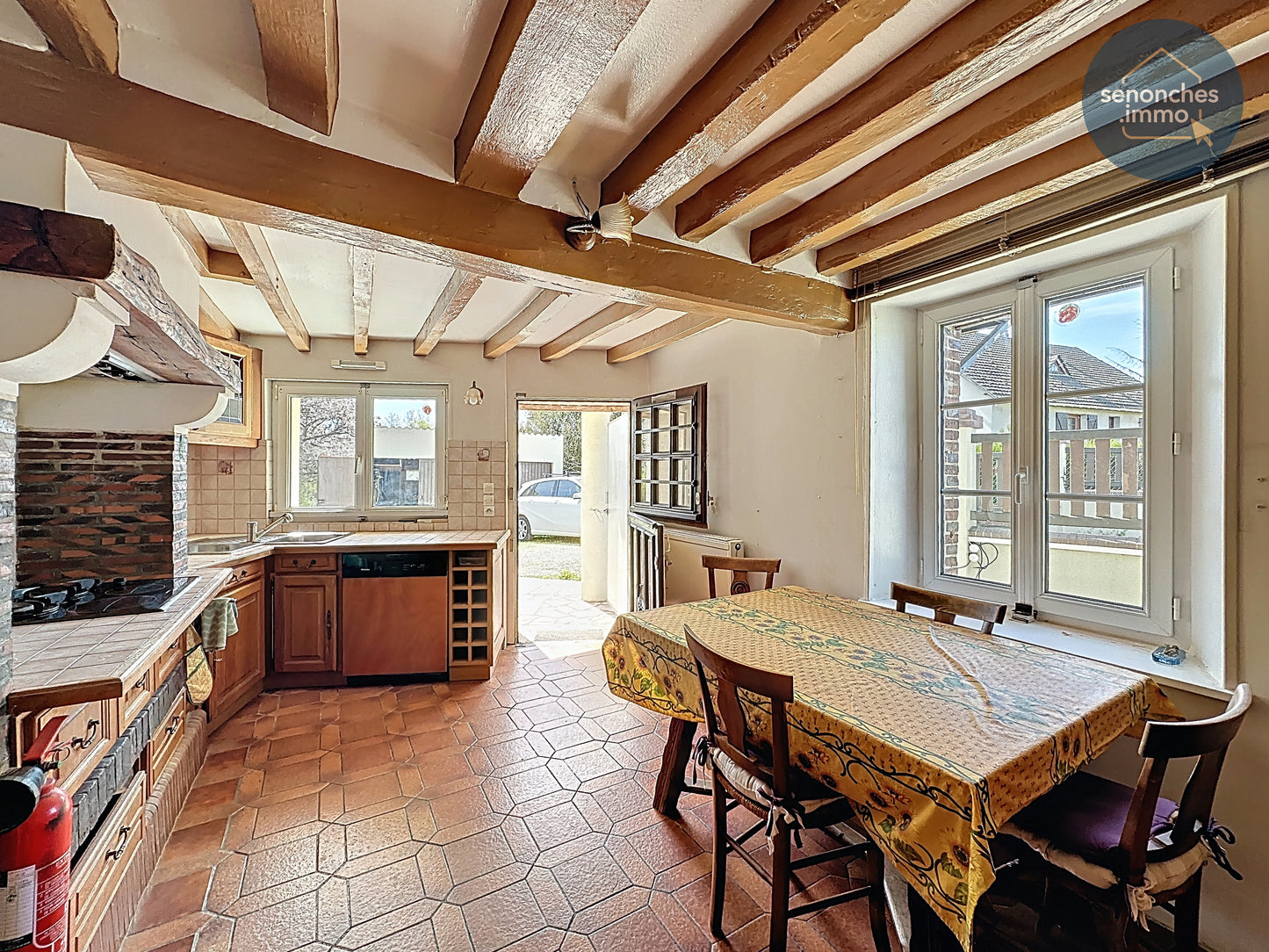 Longère familiale à vendre à Manou avec grand terrain, étang et accès gare La Loupe