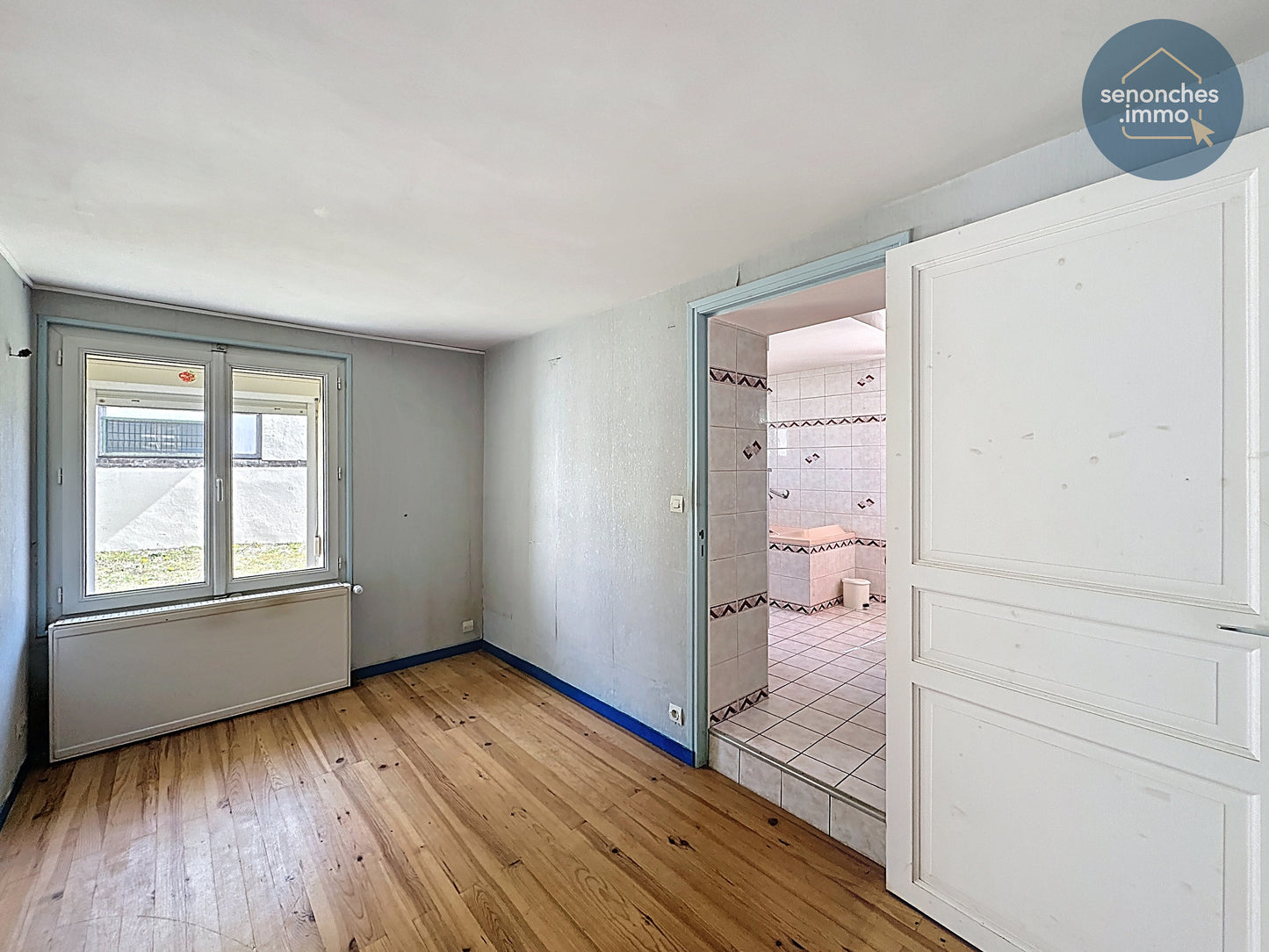 Longère familiale à vendre à Manou avec grand terrain, étang et accès gare La Loupe